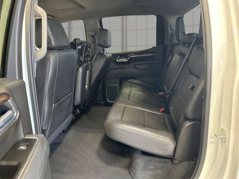 Used 2025 GMC Sierra 1500 SLT image 10