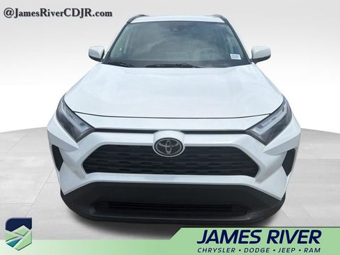 Used 2025 Toyota RAV4 XLE AWD/4WD image 3