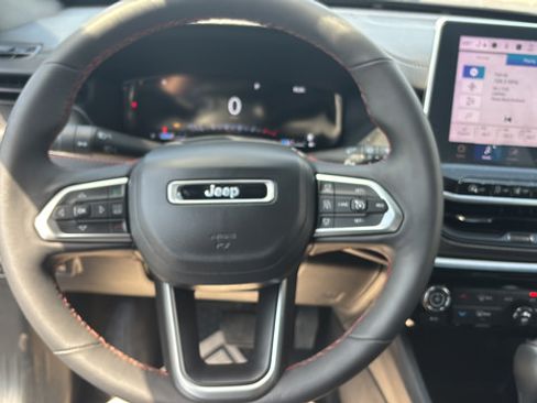 Used 2024 Jeep Compass Trailhawk w/ Trailhawk Elite Group AWD/4WD image 16
