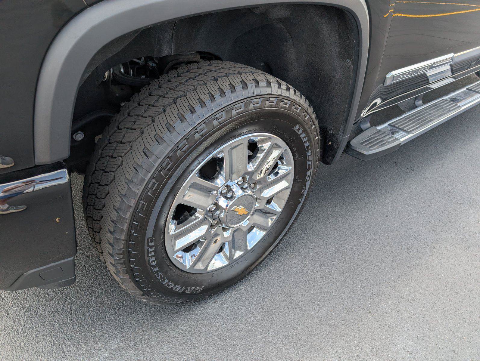 Used 2024 Chevrolet Silverado 2500 High Country w/ High Country Premium Package AWD/4WD image 41