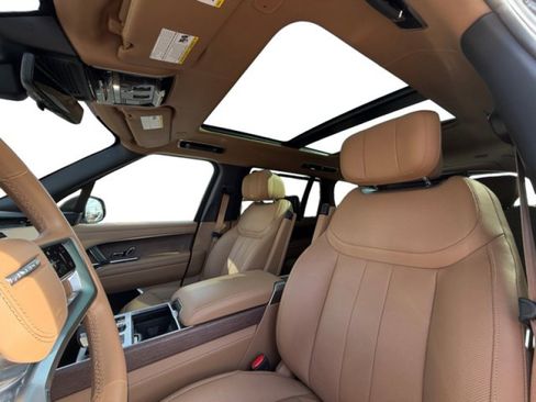 Certified 2023 Land Rover Range Rover Long Wheelbase Autobiography image 12