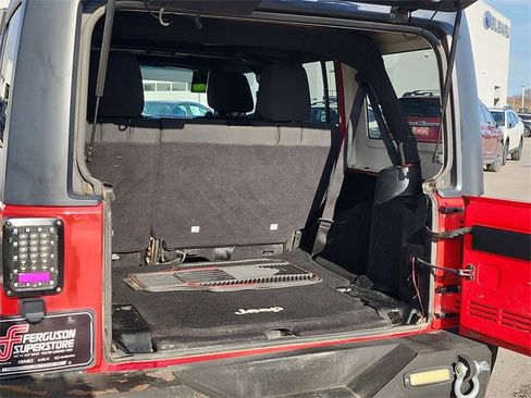 Used 2012 Jeep Wrangler Unlimited Sport image 6