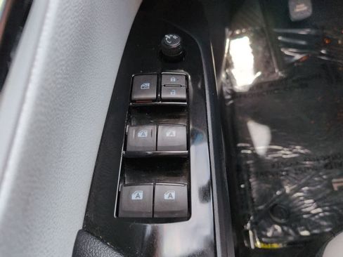 Used 2016 Toyota Prius Four FWD image 23