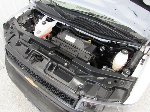 Used 2021 Chevrolet Express 2500 w/ Driver Convenience Package image 33