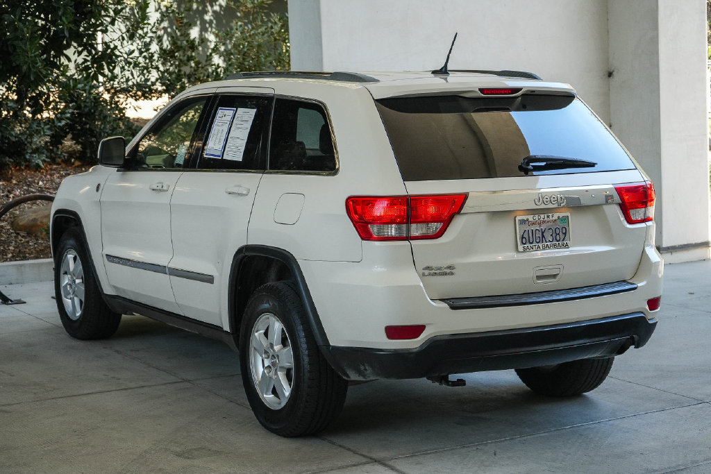 Used 2012 Jeep Grand Cherokee Laredo w/ Laredo E Group AWD/4WD image 4