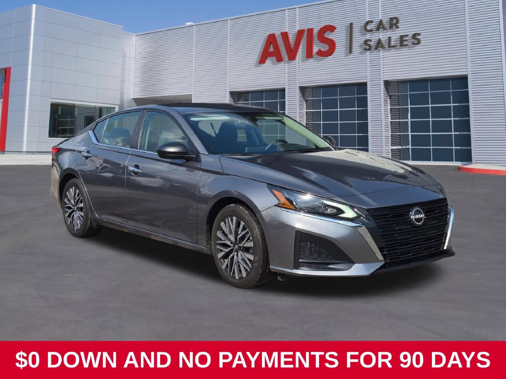 Used 2025 Nissan Altima 2.5 SV FWD image 3