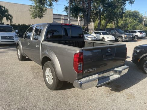 Used 2019 Nissan Frontier SV RWD image 5