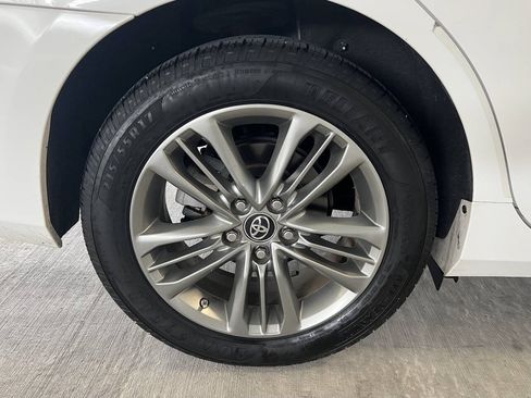 Used 2017 Toyota Camry SE FWD image 32