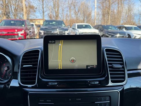 Used 2018 Mercedes-Benz GLE 350 4MATIC image 35