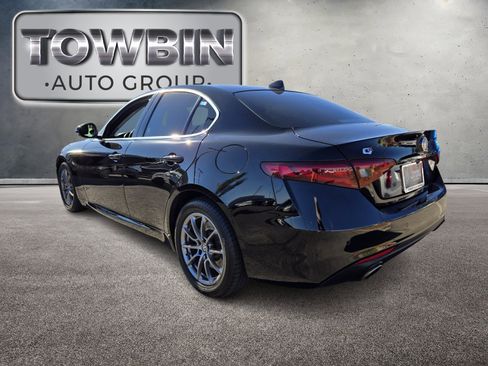 Used 2018 Alfa Romeo Giulia AWD image 6