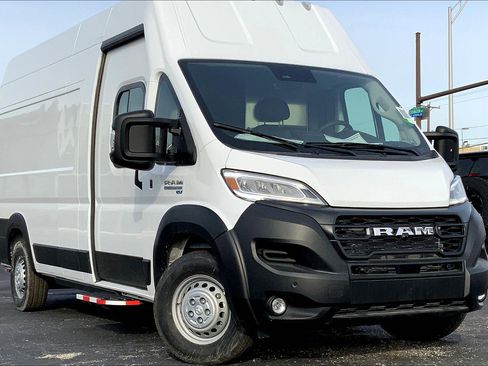 New 2024 RAM ProMaster 3500 w/ Delivery Van Package image 2