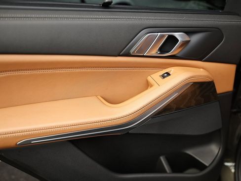 Used 2022 BMW X5 xDrive40i w/ M Sport Package image 24