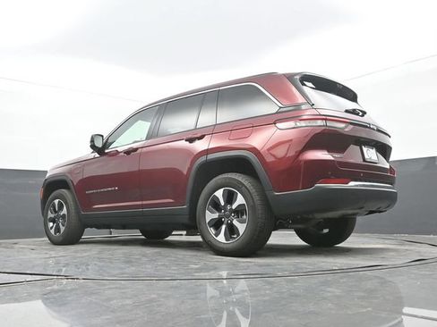 Used 2023 Jeep Grand Cherokee 4WD 4xe w/ Luxury Tech Group II image 56