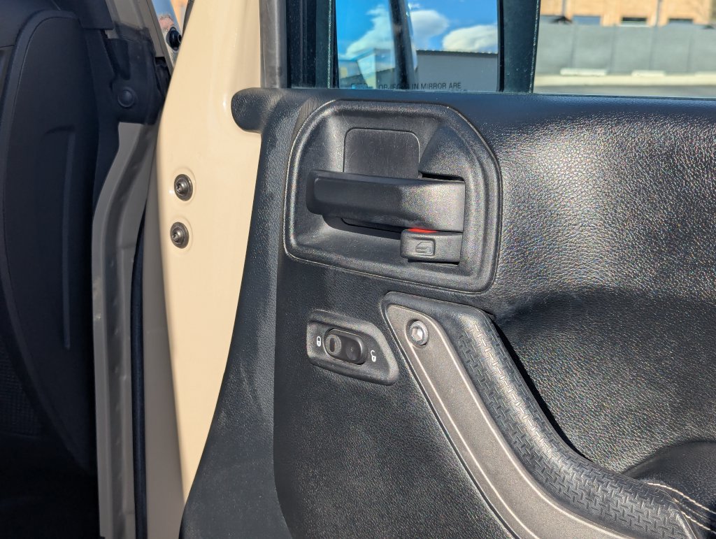 Used 2017 Jeep Wrangler Unlimited Sport AWD/4WD image 31