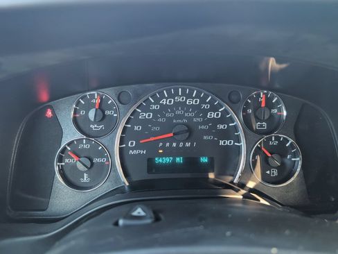 Used 2016 Chevrolet Express 3500 LT w/ LT Preferred Equipment Group RWD image 12