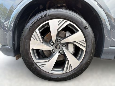 Used 2025 Audi Q6 e-tron Premium Plus w/ Premium Plus AWD/4WD image 13