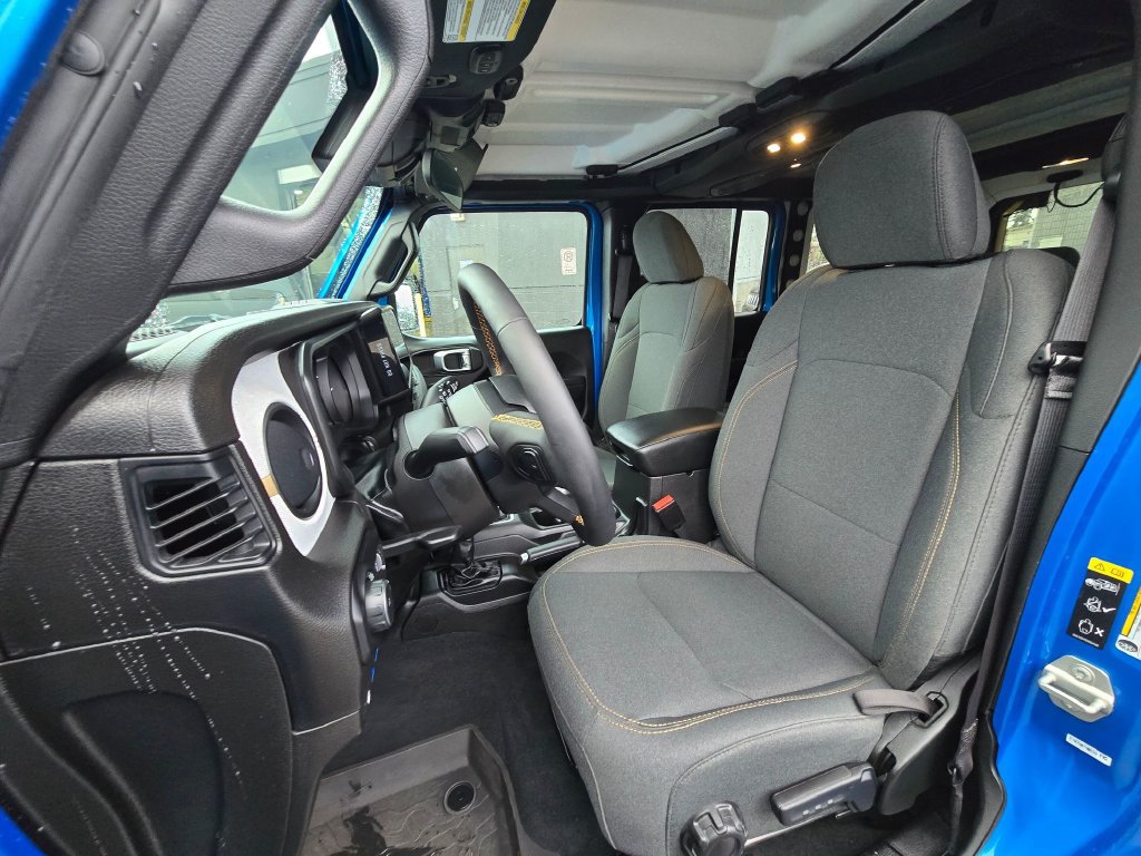 Used 2024 Jeep Wrangler Unlimited AWD/4WD image 20