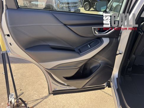 Used 2024 Subaru Forester Limited image 15