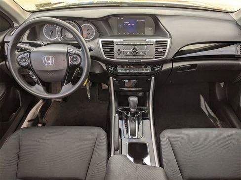 Used 2017 Honda Accord LX image 10
