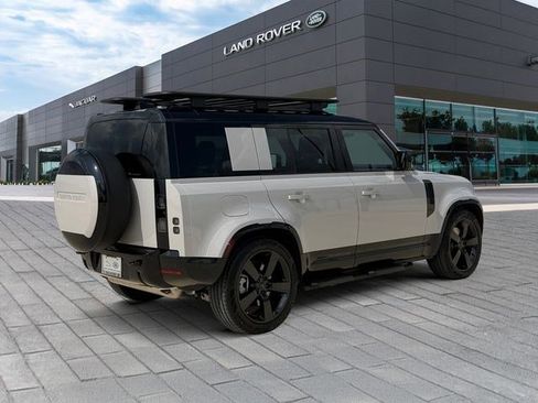 Used 2026 Land Rover Defender 110 X-Dynamic SE AWD/4WD image 5