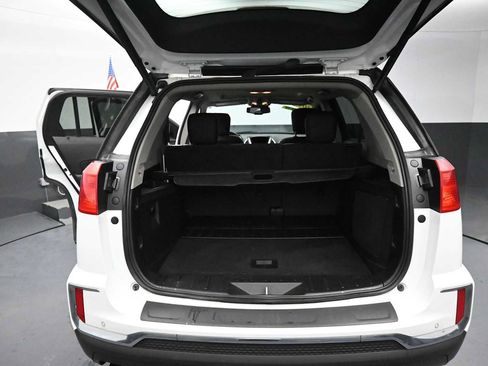 Used 2017 GMC Terrain SLT w/ Open Road Package AWD/4WD image 29
