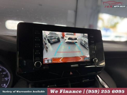Used 2021 Toyota Venza LE w/ Carpet Mat Package (TMS) AWD/4WD image 19