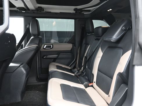 Used 2024 Ford Bronco Wildtrak image 15