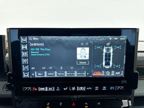 Used 2025 GMC Hummer EV 2X image 47