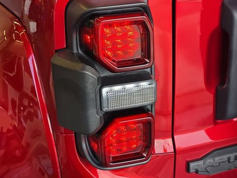 Used 2025 Ford Bronco Raptor AWD/4WD image 35