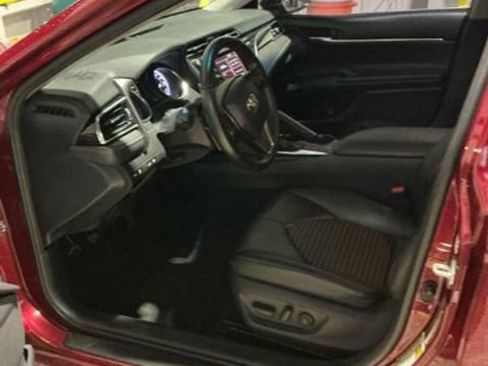 Used 2018 Toyota Camry SE image 12