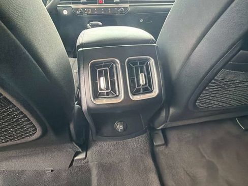 Used 2024 Kia Sorento LX FWD image 16