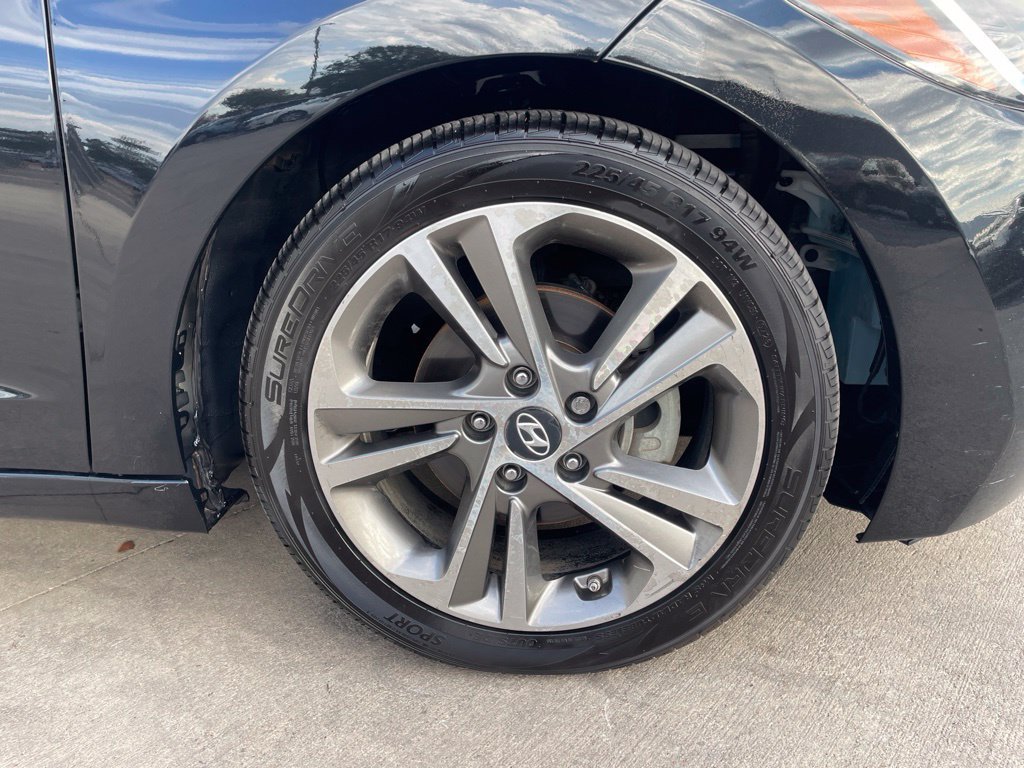Used 2017 Hyundai Elantra Limited w/ Limited Ultimate Package 05 FWD image 26