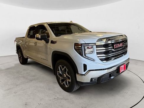 New 2026 GMC Sierra 1500 SLT AWD/4WD image 8