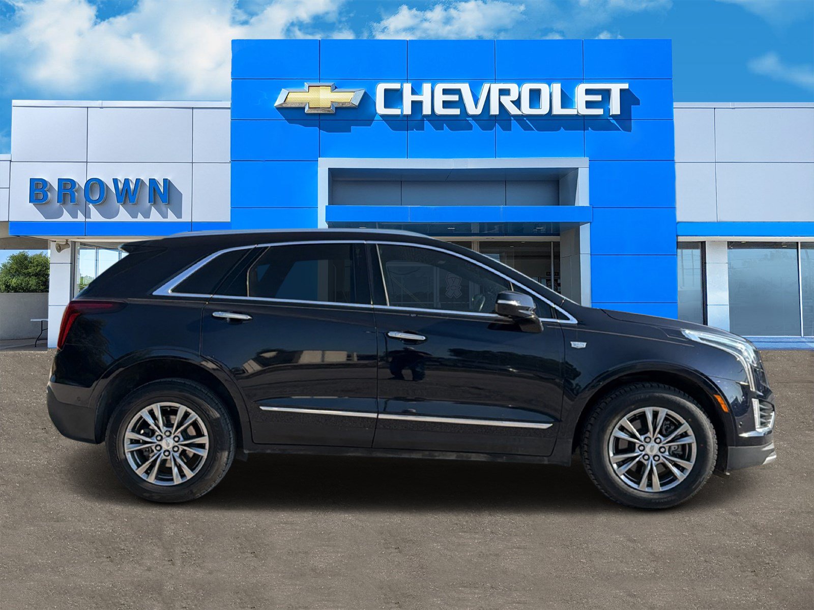 Used 2021 Cadillac XT5 Premium Luxury FWD image 2