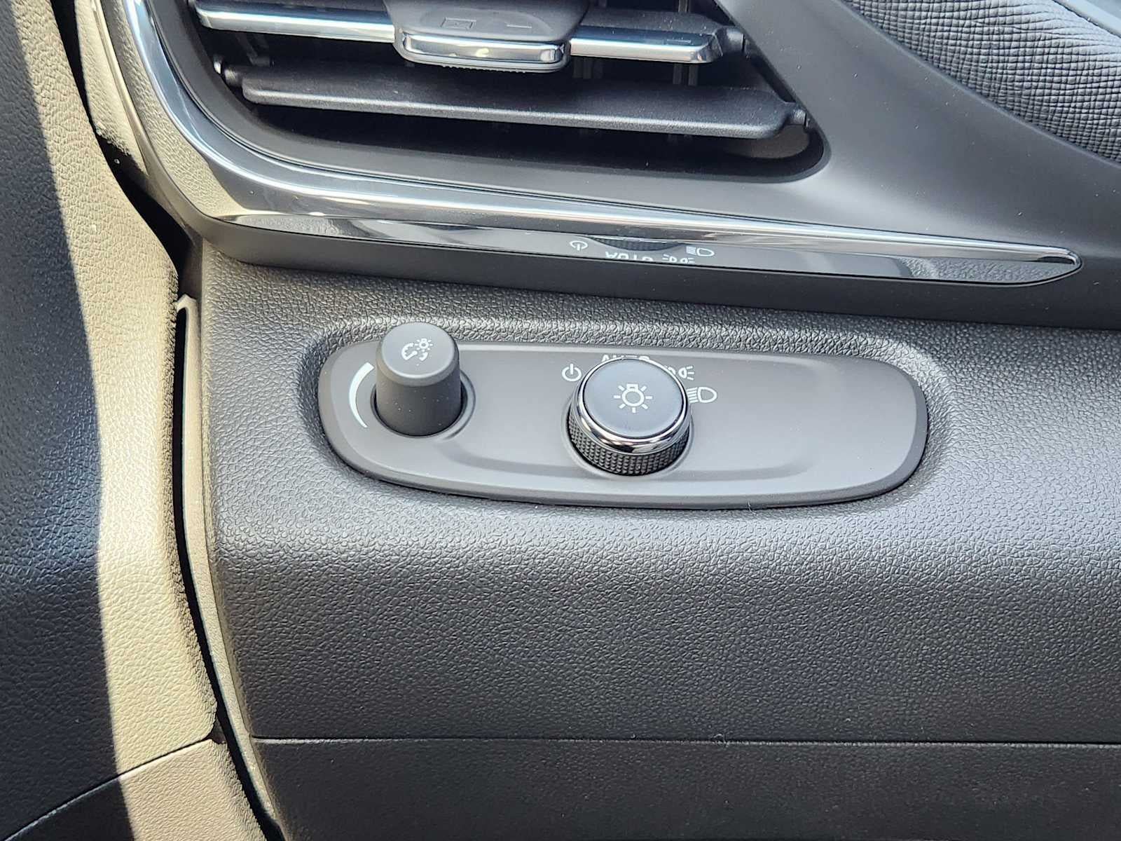 New 2026 Buick Envista Preferred FWD image 24