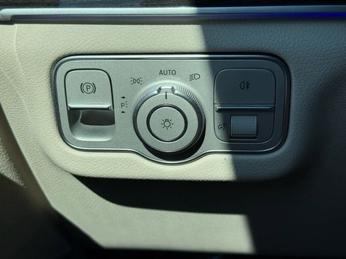 Certified 2023 Mercedes-Benz GLE 350 4MATIC w/ Premium Package image 30