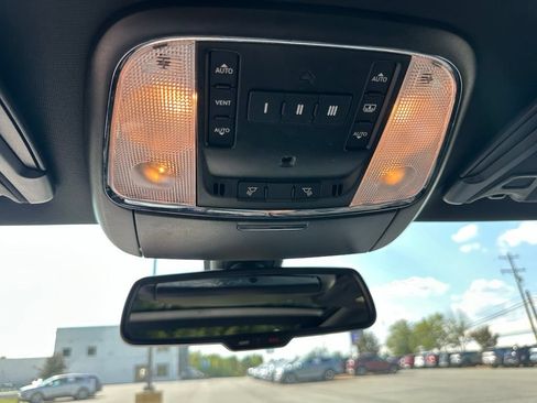 Used 2022 Chrysler 300 S RWD image 27