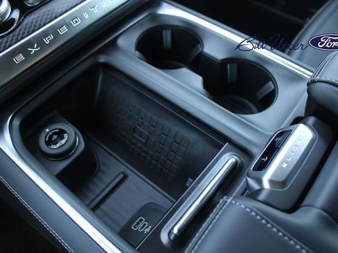 New 2025 Ford Expedition Platinum w/ Stealth Appearance Package image 14