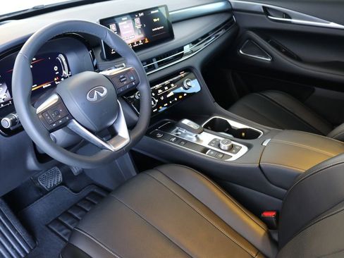 Certified 2025 INFINITI QX60 Luxe w/ Vision Package image 19