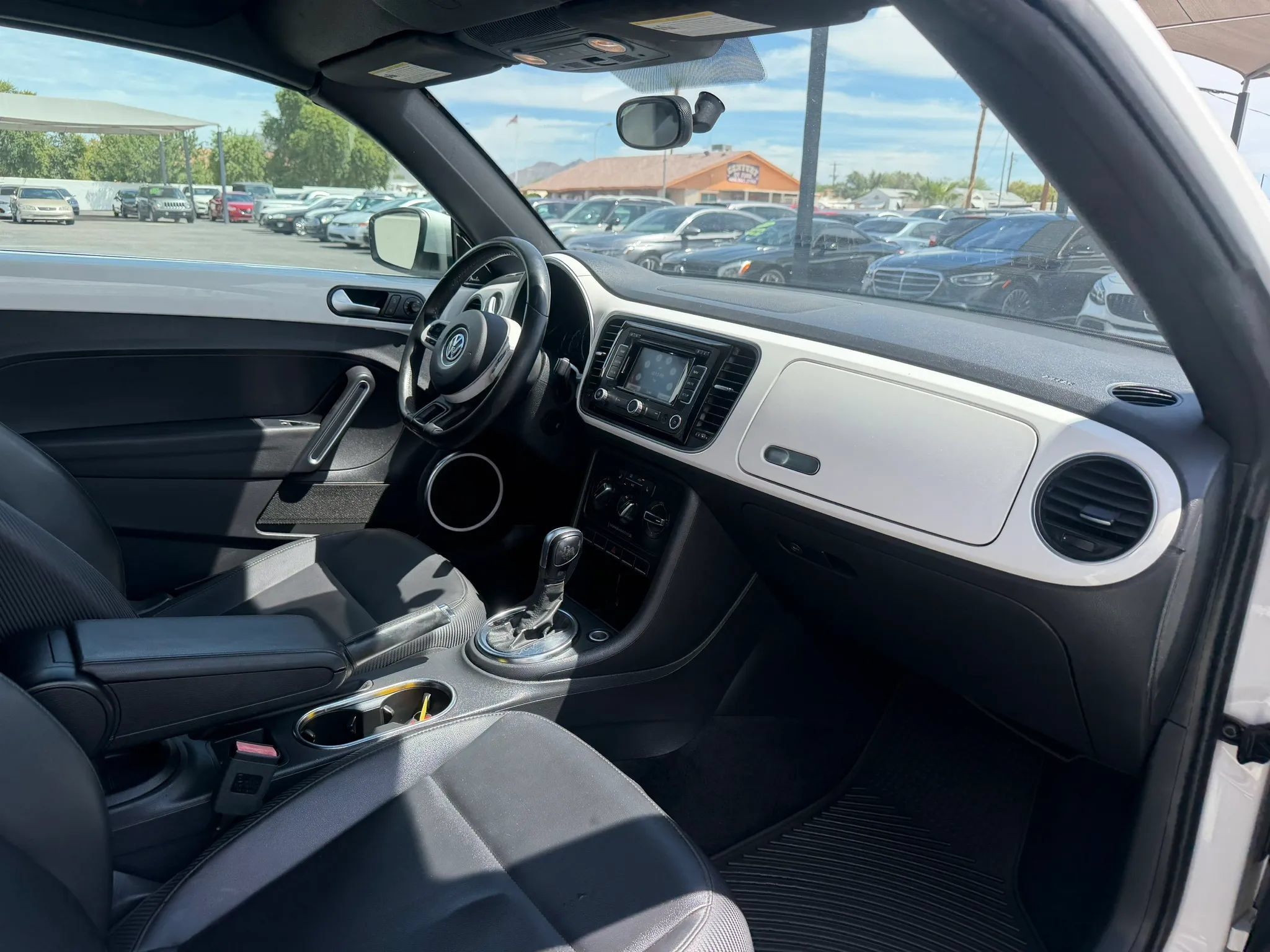 Used 2013 Volkswagen Beetle 2.5 FWD image 25