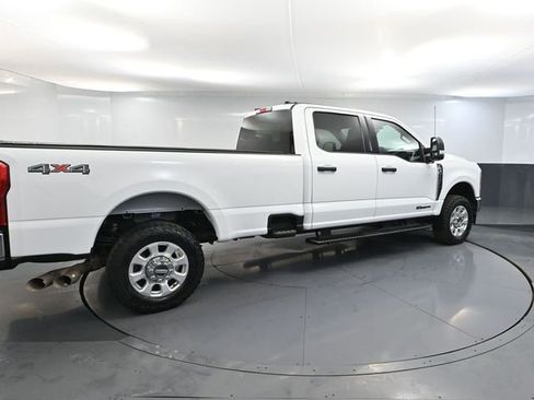 Used 2023 Ford F350 XLT AWD/4WD image 5