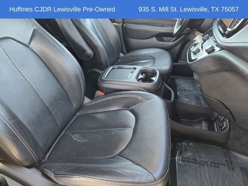 Certified 2021 Chrysler Pacifica Touring-L w/ S Appearance Package image 14