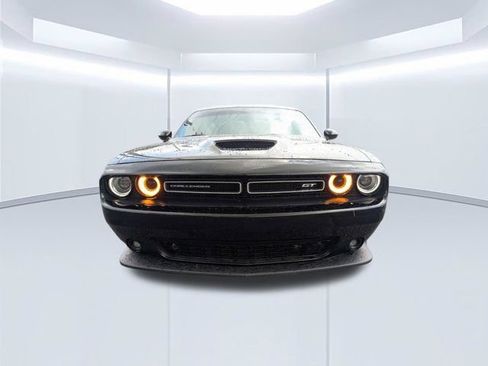 Used 2022 Dodge Challenger GT RWD image 9