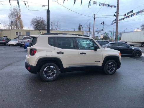 Used 2016 Jeep Renegade Sport w/ Power & Air Group image 2