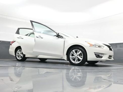 Used 2015 Nissan Altima 2.5 SL w/ Technology Package FWD image 43
