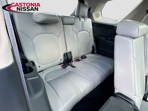 Used 2023 Honda Pilot Touring image 34