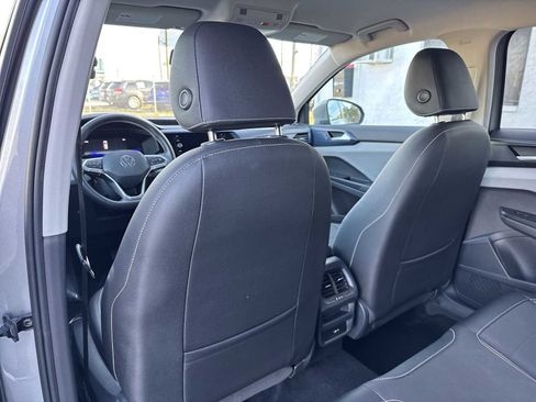 Used 2022 Volkswagen Taos SE image 17