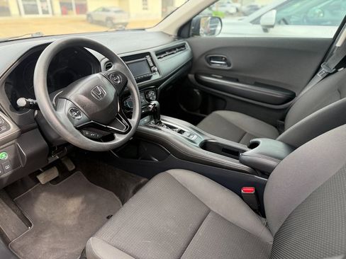Used 2021 Honda HR-V LX image 18