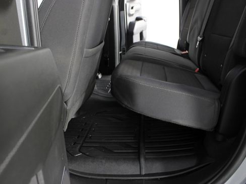 Used 2023 GMC Sierra 1500 SLE AWD/4WD image 16
