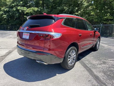 Used 2024 Buick Enclave Premium FWD image 3